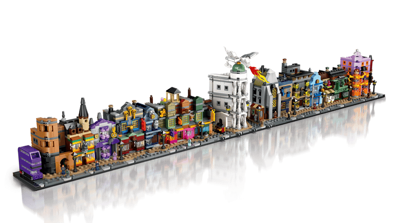 2750PCS Diagon Alley Wizarding Shops Building Set 76444