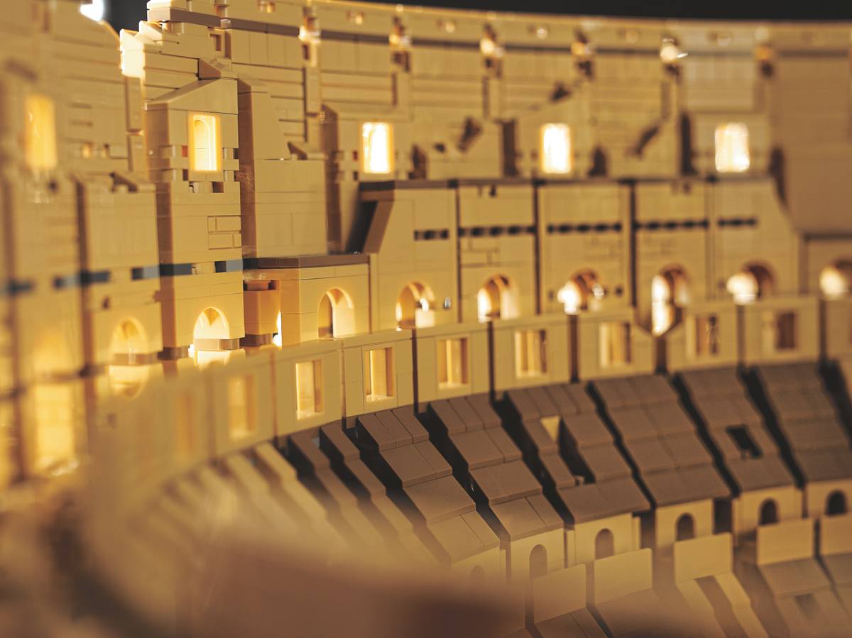 9036PCS Colosseum 10276