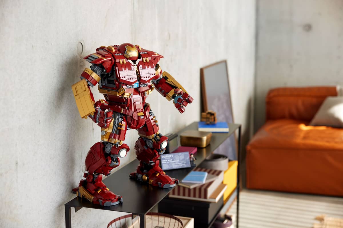 4049PCS Marvel Hulkbuster 76210